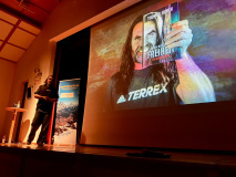 Thomas Huber präsentiert sein Buch im Bürgersaal Oberhaching